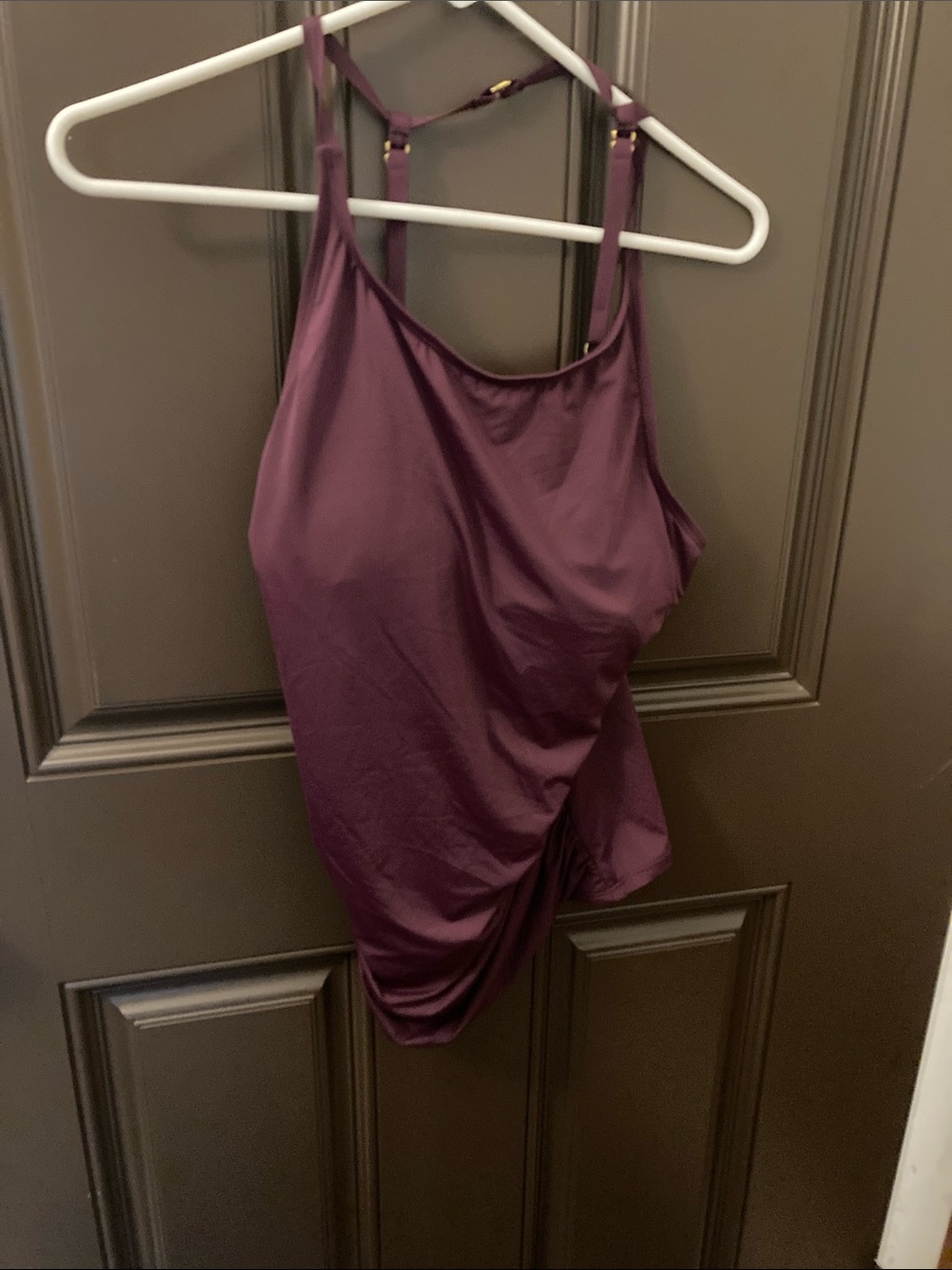 Woman’s Hilor swin top ship 12 plum purple